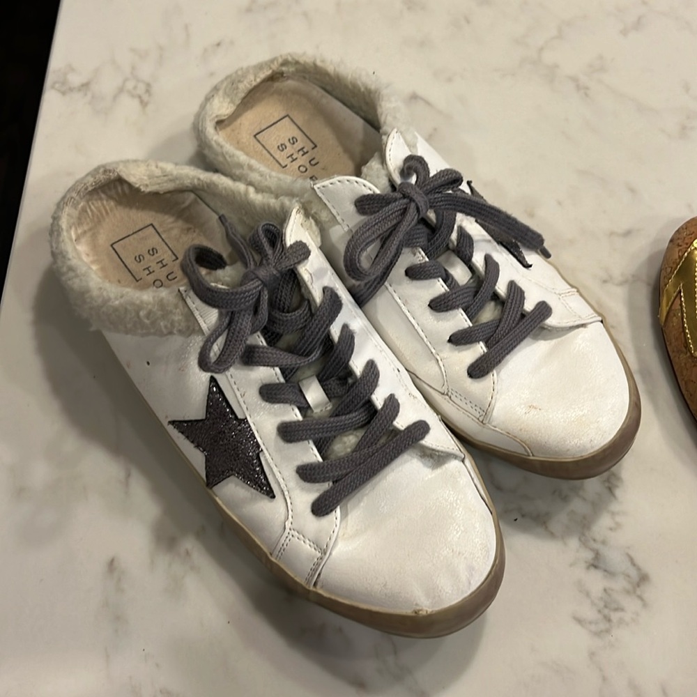 Golden goose for less Sherpa mules 39